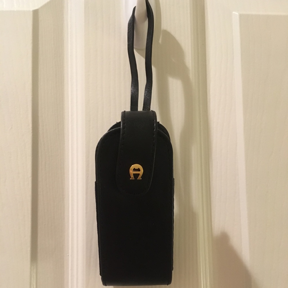 FINAL - EUC Etienne Aigner leather case - black